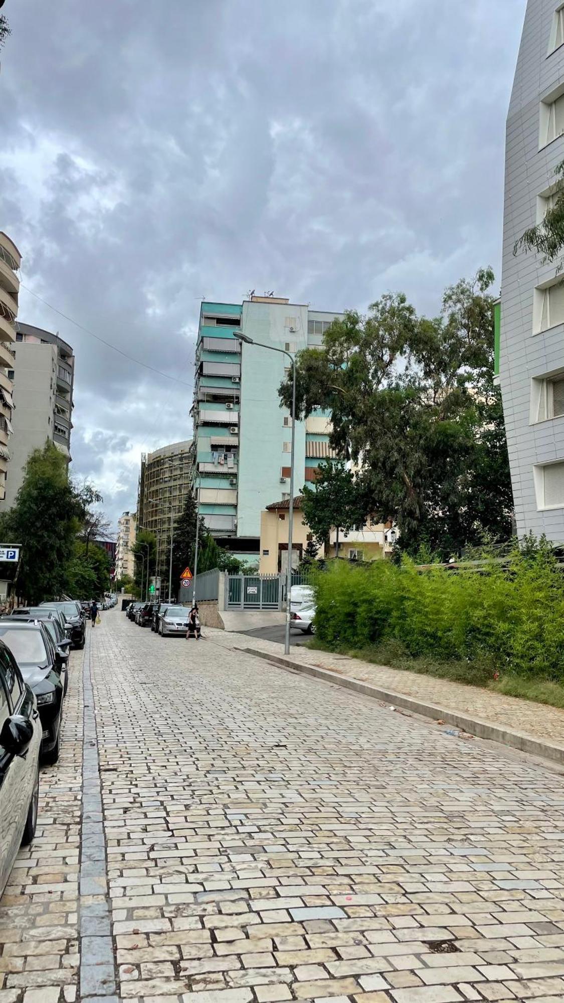 Lovely Apartment Tirana Exteriör bild